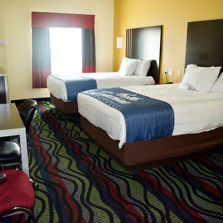 Days Inn & Suites By Wyndham Augusta Near Fort Eisenhower Eksteriør bilde