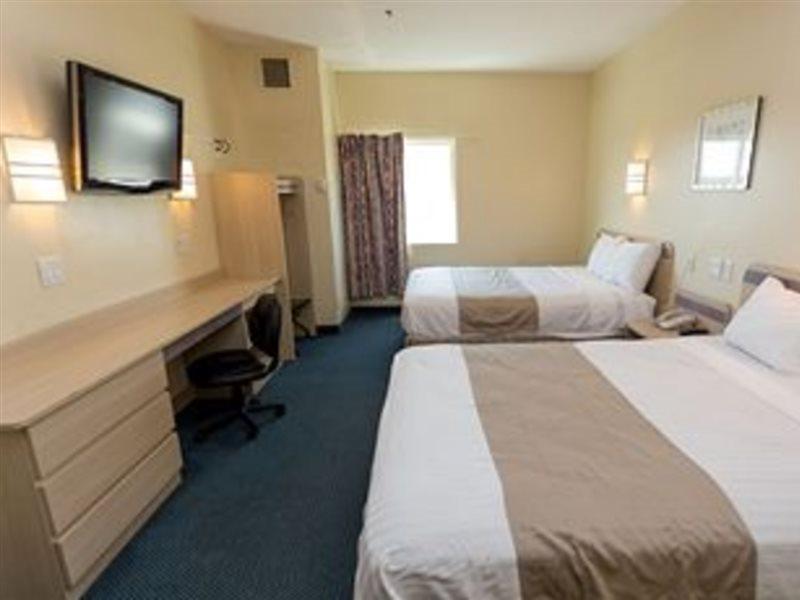 Days Inn & Suites By Wyndham Augusta Near Fort Eisenhower Eksteriør bilde