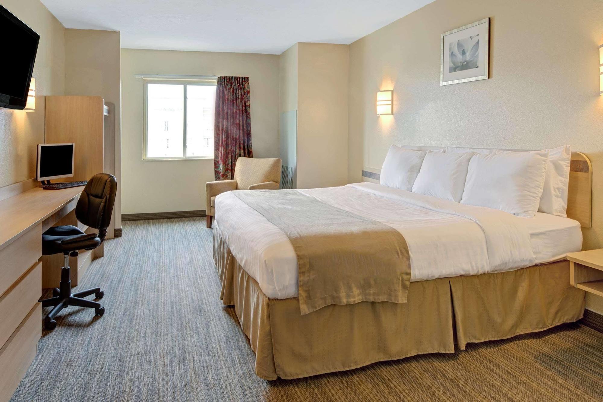 Days Inn & Suites By Wyndham Augusta Near Fort Eisenhower Eksteriør bilde
