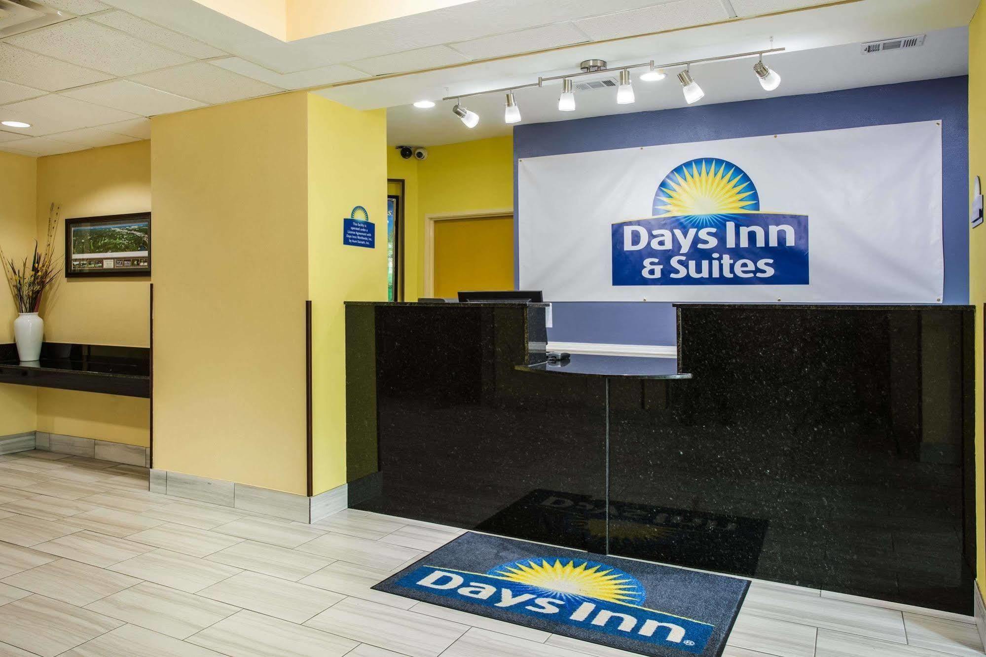 Days Inn & Suites By Wyndham Augusta Near Fort Eisenhower Eksteriør bilde