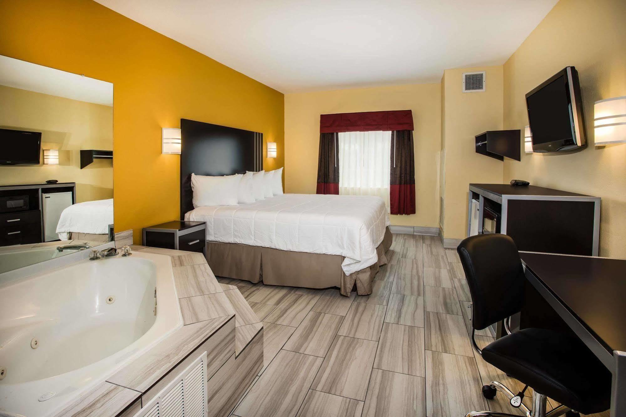 Days Inn & Suites By Wyndham Augusta Near Fort Eisenhower Eksteriør bilde