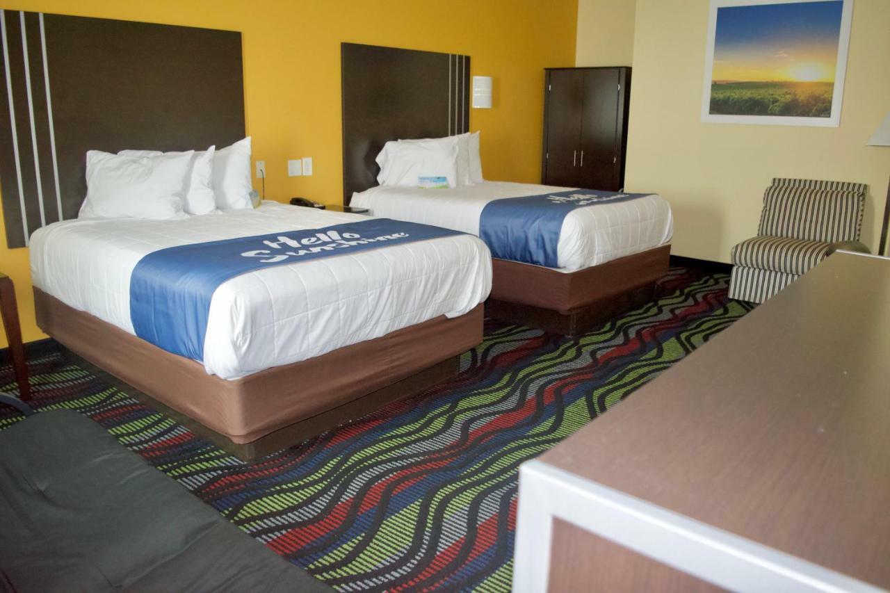 Days Inn & Suites By Wyndham Augusta Near Fort Eisenhower Eksteriør bilde