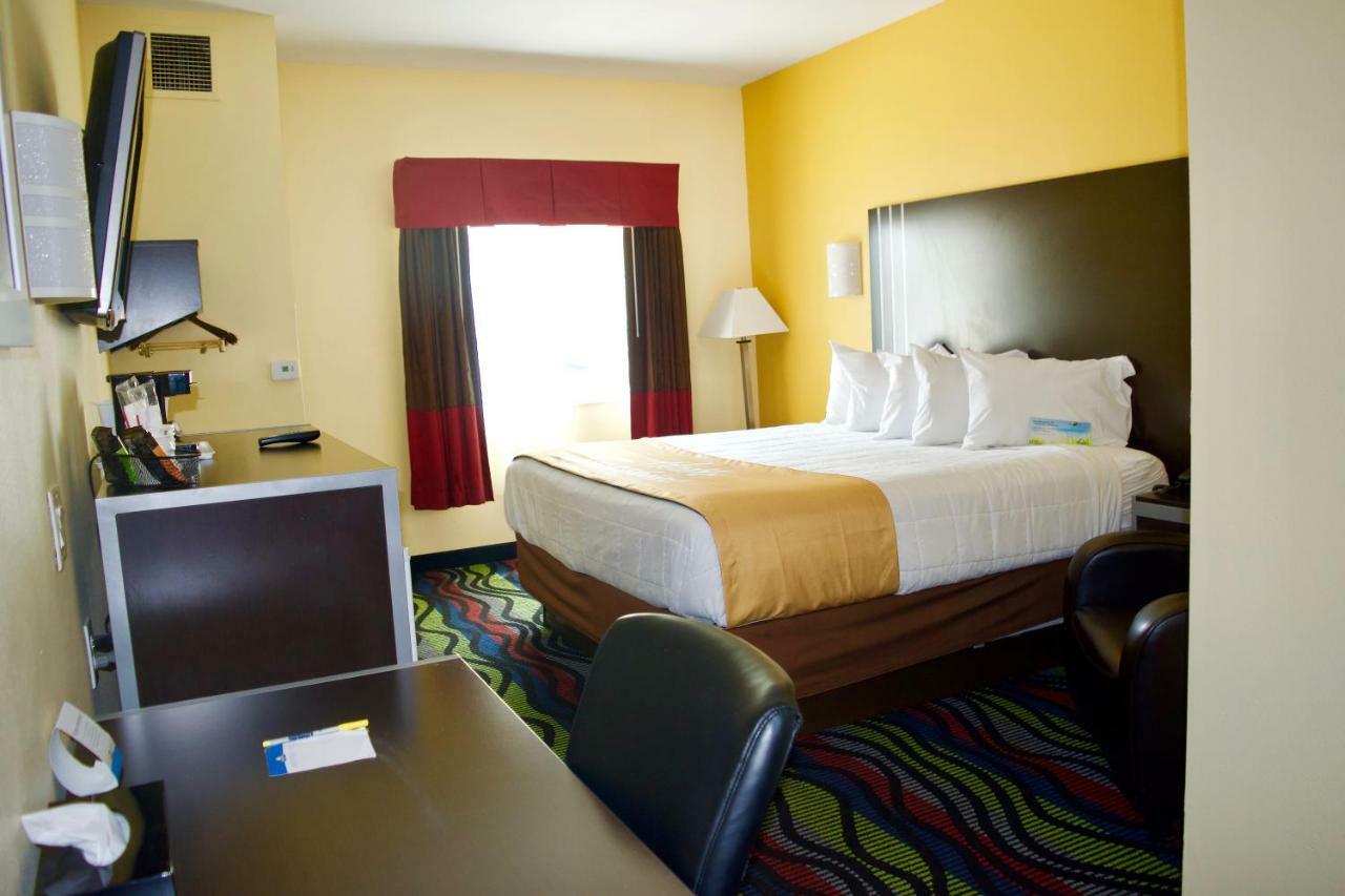 Days Inn & Suites By Wyndham Augusta Near Fort Eisenhower Eksteriør bilde