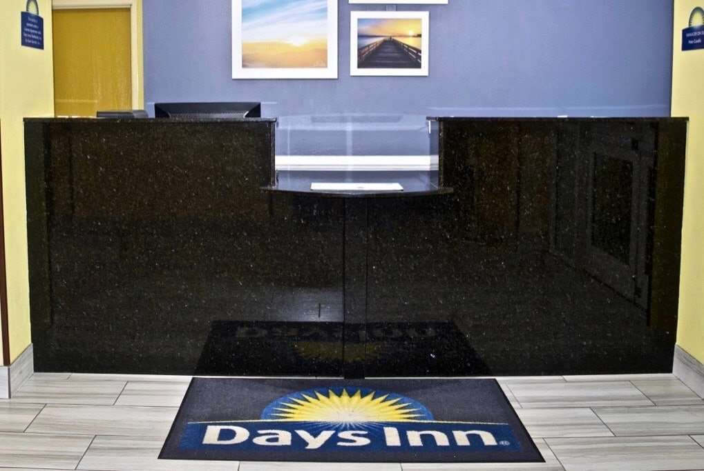 Days Inn & Suites By Wyndham Augusta Near Fort Eisenhower Eksteriør bilde